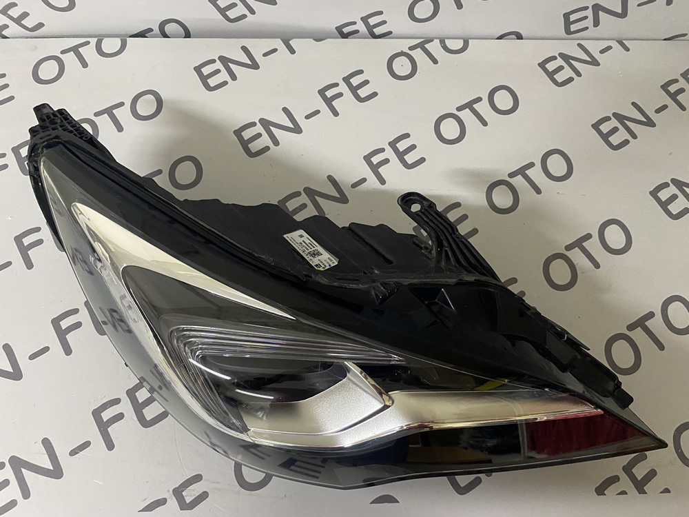 Opel Astra K Lux Led Sağ Far 2017-2021 Opel Astra K Lux Led Sağ Far 2017-2021